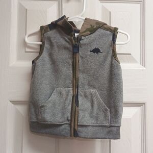 🩷Carter's camo Hooded Vest Boys Size 18M